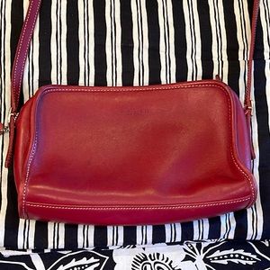 Rare red leather vintage Coach camera bag purse crossbody great condition